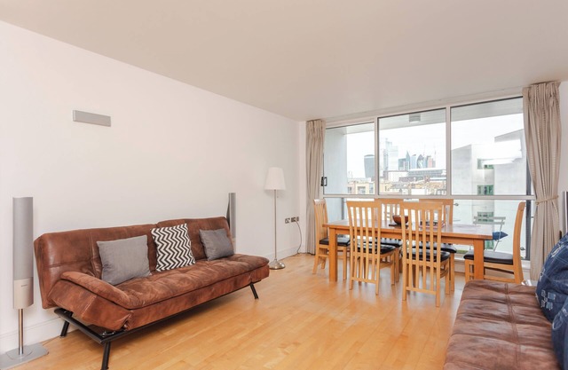 Cosy and Spacious 3 BD flat on Bermondsey St