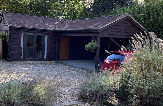 Cosy annexe ideally located in Dorset for nearby attractions.