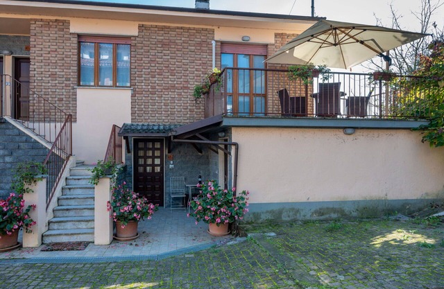 Cosy apartment for 5 guests with WIFI, A/C, TV and terrace