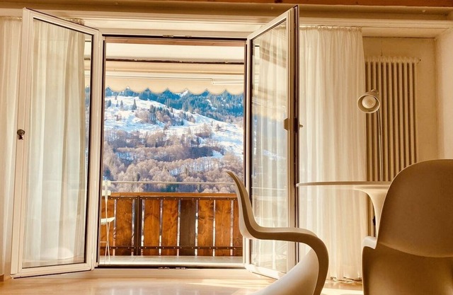 Cosy apartment close to skiing and hiking near Klosters