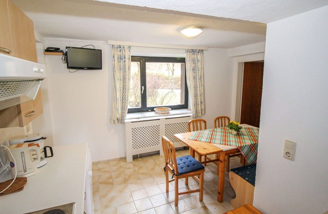 Cosy apartment for 7 guests with WIFI, TV, terrace, panoramic view and parking