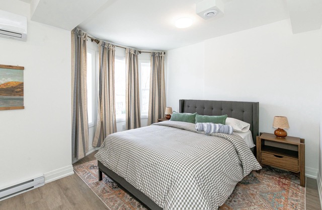 Cosy Apartment Downtown Barrie