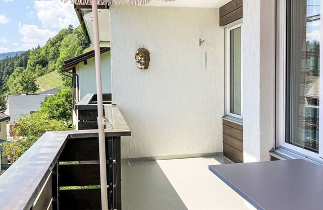 Cosy apartment for 2 guests with WIFI, TV, balcony, pets allowed, panoramic view and parking