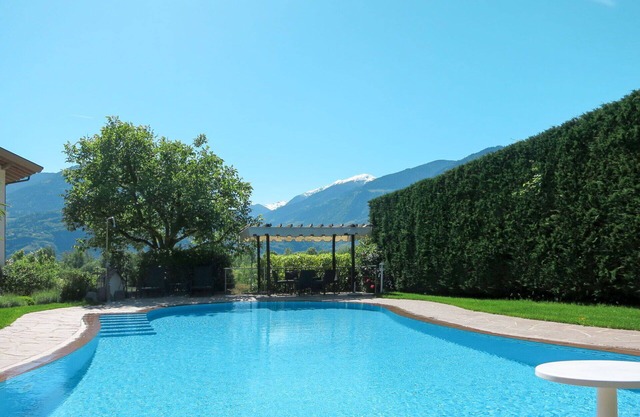 Cosy apartment for 3 people with A/C, pool, WIFI, hot tub, TV, balcony and pets allowed