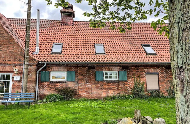 Cosy apartment for 3 people with WIFI, TV, patio, pets allowed, panoramic view and parking