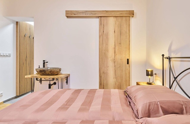 Cosy apartment for 4 guests with WIFI, TV, terrace, panoramic view and parking