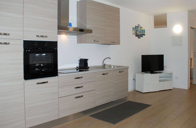 Cosy apartment for 4 guests with pool, A/C, WIFI, TV, panoramic view and parking