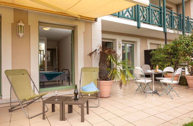 Cosy apartment for 4 people with WIFI, TV, balcony, pets allowed and parking
