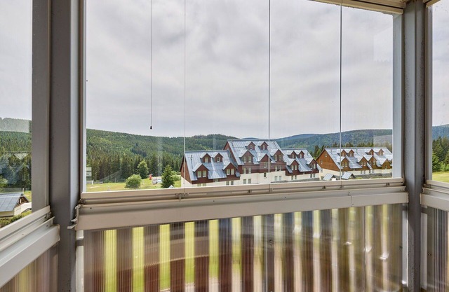 Cosy apartment for 5 guests with WIFI, TV, balcony and parking