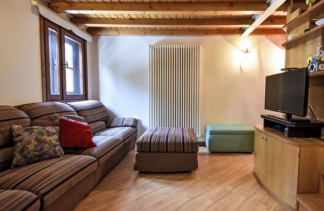 Cosy apartment for 5 people with WIFI, TV and parking