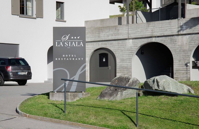 Cosy apartment for 5 people with WIFI, pool, TV, balcony and panoramic view