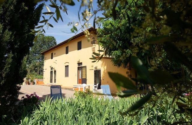 Cosy apartment for 5 people with WIFI, pool and panoramic view, close to Florence