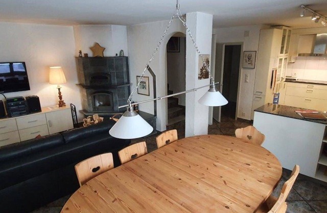 Cosy apartment for 7 people with WIFI, TV, balcony and pets allowed