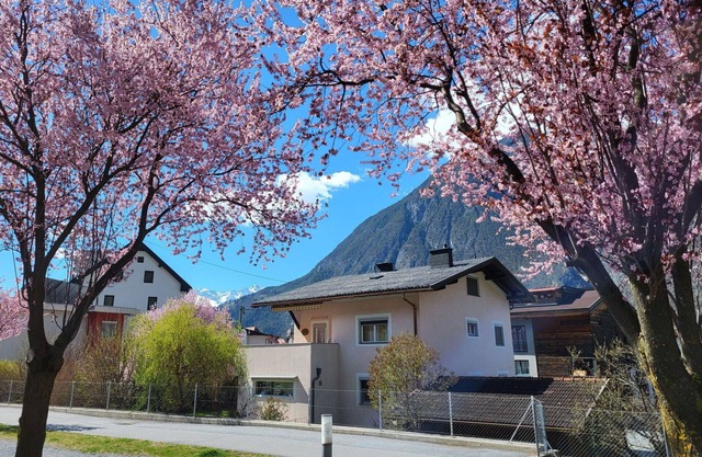 Cosy apartment for 7 people with WIFI, TV, terrace and parking