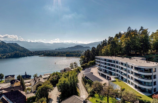 Cosy apartment for 3 guests with WIFI, TV, balcony and parking