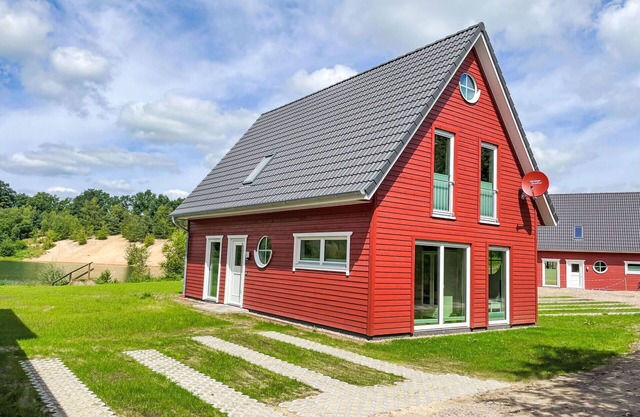 Cosy apartment for 4 people with pool, WIFI, TV, terrace, pets allowed and parking