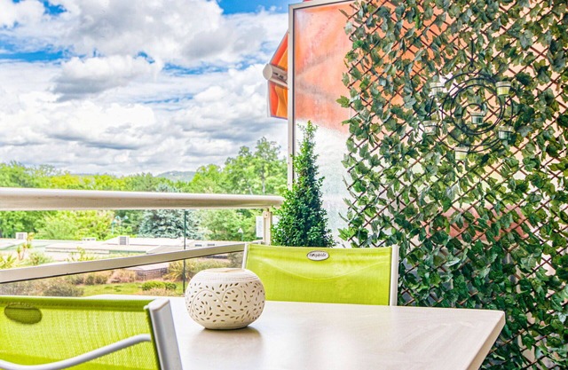 Cosy apartment for 2 guests with TV, balcony and parking