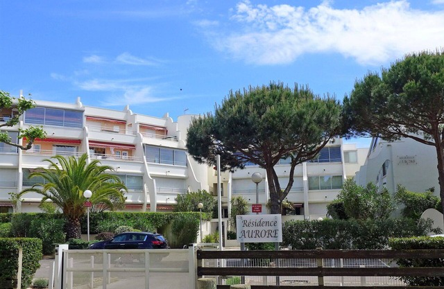 Cosy apartment for 6 people with WIFI, TV, terrace, pets allowed and parking