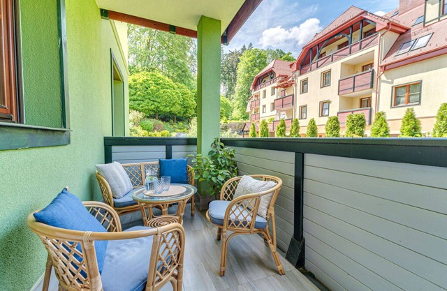 Cosy apartment for 4 guests with WIFI, TV, balcony, pets allowed and parking