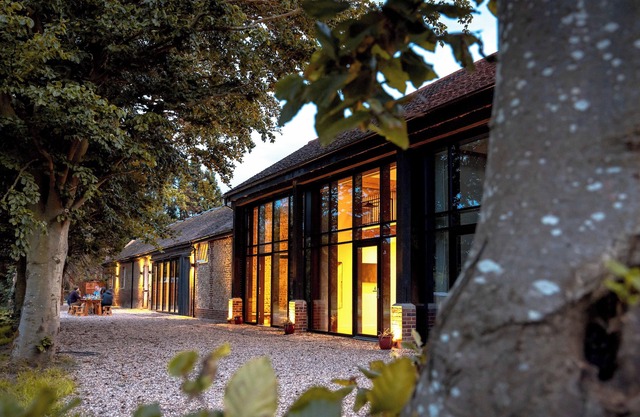 Cosy apartment with stunning views of the Hertfordshire countryside