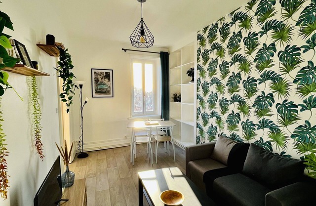 Cosy, bright apartment just a stone's throw from the old town