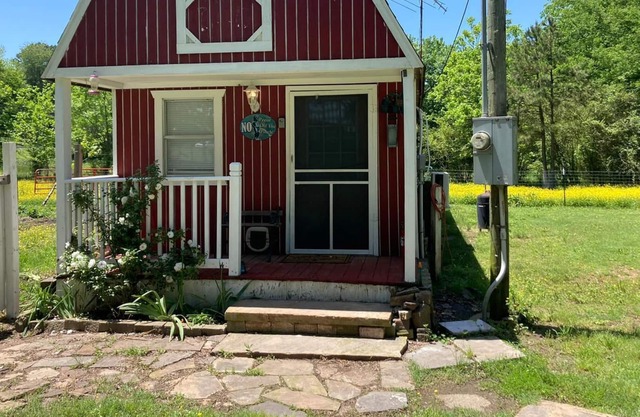 Cosy cabin in Paris, Arkansas, a short drive from Magazine mountain