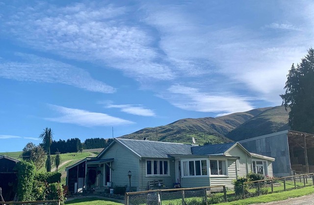 Cosy, Comfortable and on a farm - Possum Cottage