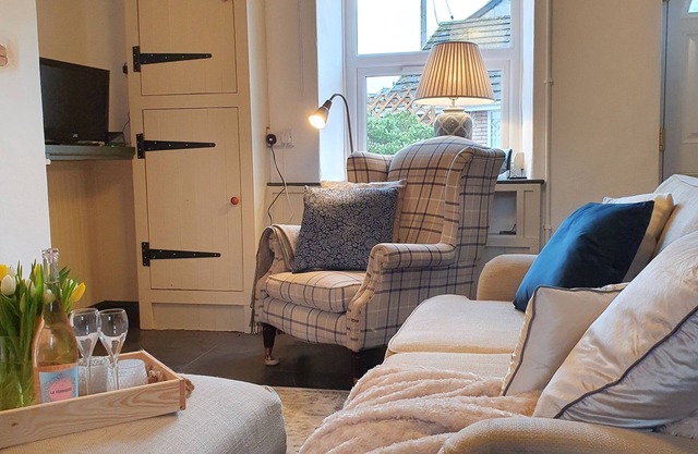 Cosy cottage central location