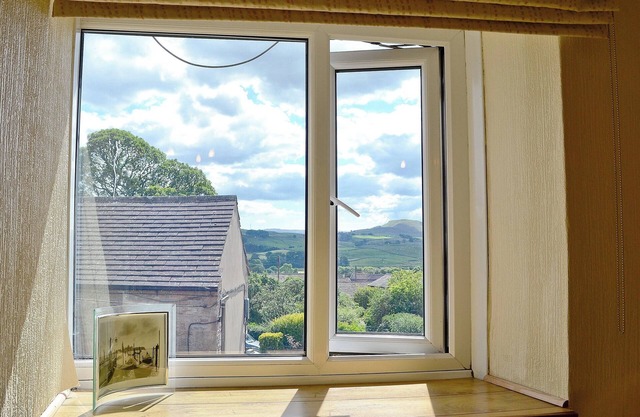 Cosy cottage in Askrigg with en-suite facilities to both bedrooms.
