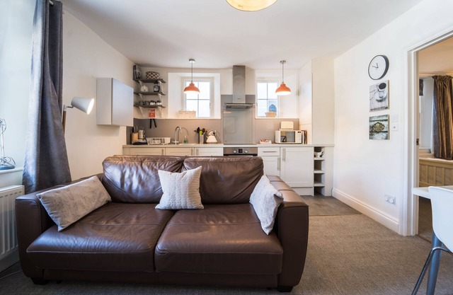Cosy first floor one bed apartment sleeps 2-4 (22)
