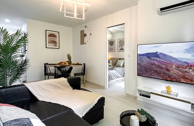 cosy flat Paris Creteil lake view