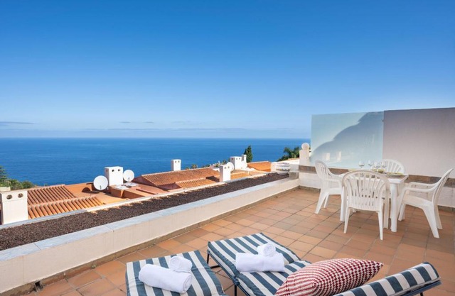 Cosy flat with sea views in Santa Ursula
