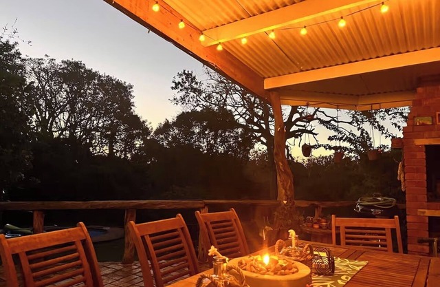 Cosy & gorgeous 3-bedroom house in Grahamstown with pool! Stunning family home!