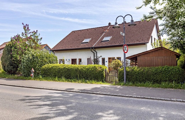 Cosy Holiday "Alina" with Outdoor Sitting in the Garden and Wi-Fi