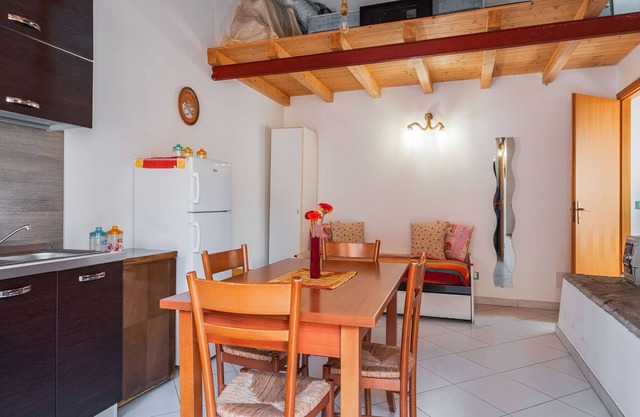 Cosy Holiday Home in Leonforte with Terrace