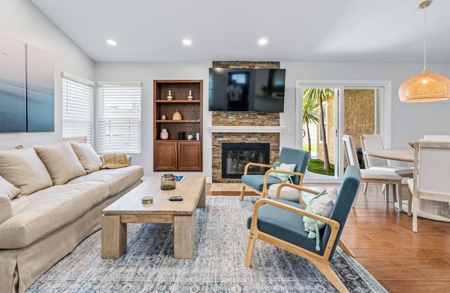 Cosy Home Just 15 Minutes from the Beach! Spacious & Ideal for Families.