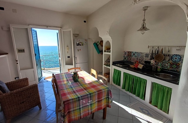 Cosy House On the Sea. 2 Pax, Into a Natural Cliff