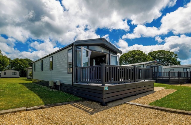 Cosy Isle of Wight Lodge, just a few minutes away from St Helens Duver