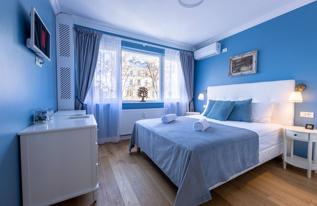 Cosy & Quiet Luxury Apartment - Unirii Square - Old Town - Adela Accommodation