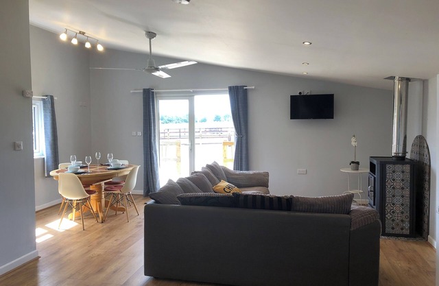 Cosy Retreat on Kings Forest - Nightingale Lodge