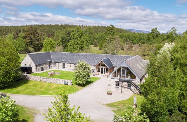 Cosy, rustic retreat in the Cairngorms National Park, surrounded by wild nature.
