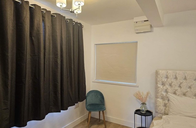 Cosy Studio in the Heart of Bridgend
