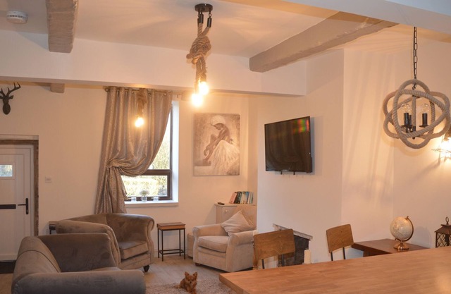 Cosy storey foxhill cottage