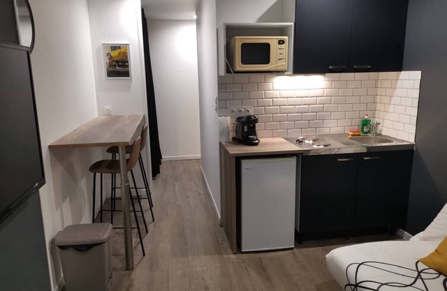 Cosy studio at the foot of the Flachet metro station