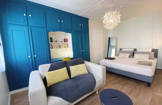 ★ Cosy T1 ☆ Close to shops and main roads ★