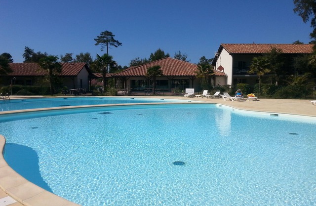 Cosy T3, 2bedroom, pool terrace near the sea