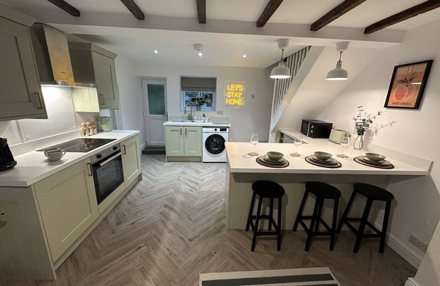 Cosy Two Bed in Bollington