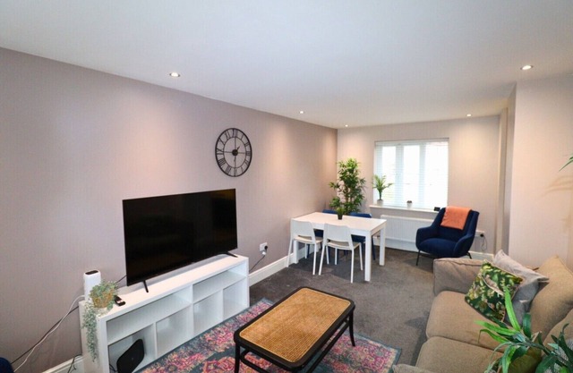 Cosy Two Bedroom Home in Andover