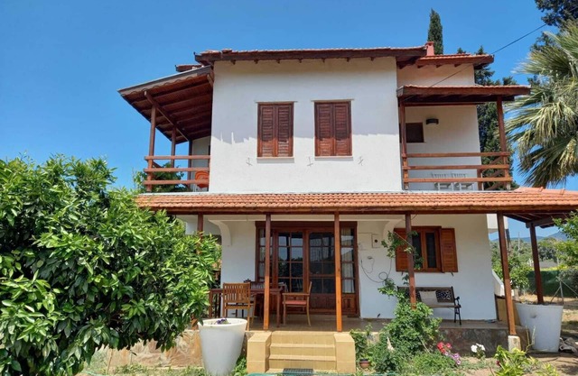 Cosy villa in a big mandarin garden close to seaside