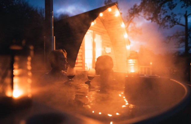 Cosy Woodland Cabin with Hot Tub
